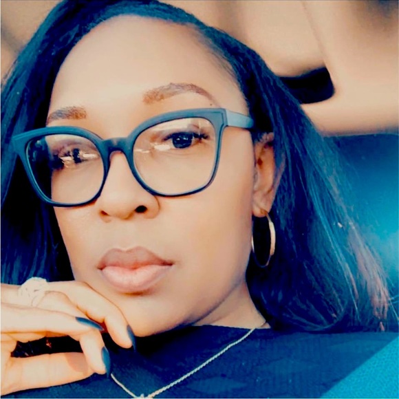 Meet your Posher, Brittany - Picture 1 of 1